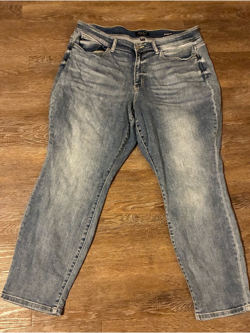 Judy Blue Boyfriend Fit Jeans Womens 18W Light Acid Wash Cropped 26” Inseam